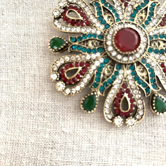 Brooch with Rhinestones Bohemian Style Boho 2.5” Diameter Victorian Pin - Picture 3 of 5